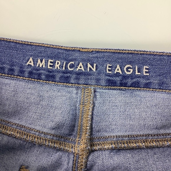 AE Mom Jean Ripped & Destroyed hi waisted jeans size 8 Regular EUC - Picture 3 of 10